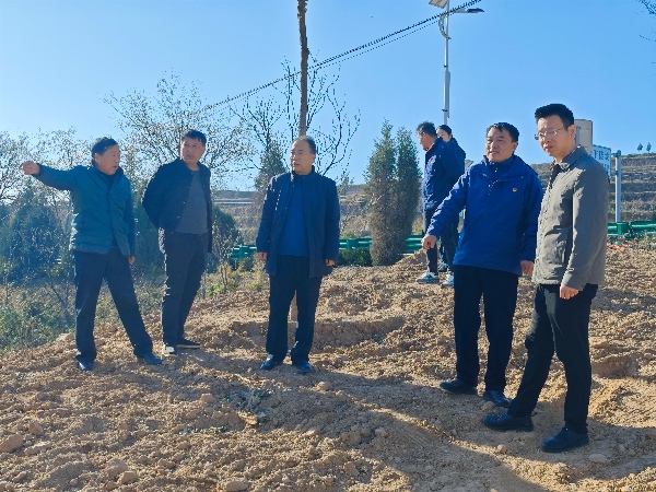 12月3日 集團公司黨委委員、紀委書記王社教深入阿蘭寨督導檢查鄉(xiāng)村振興工作 (2)(1).jpg