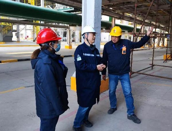 231766448204302436.jpg 專(zhuān)家在現(xiàn)場(chǎng)開(kāi)展隱患排查(1).jpg